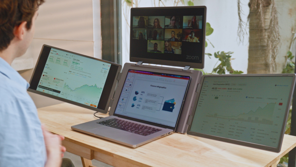 MagHub Quad Max 18.5 Portable Triple Screen Display
