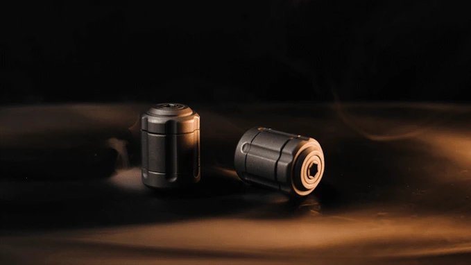 The Revolver S – Compact Titanium Ratchet Screwdriver: A Smart Tool for Startup Innovation